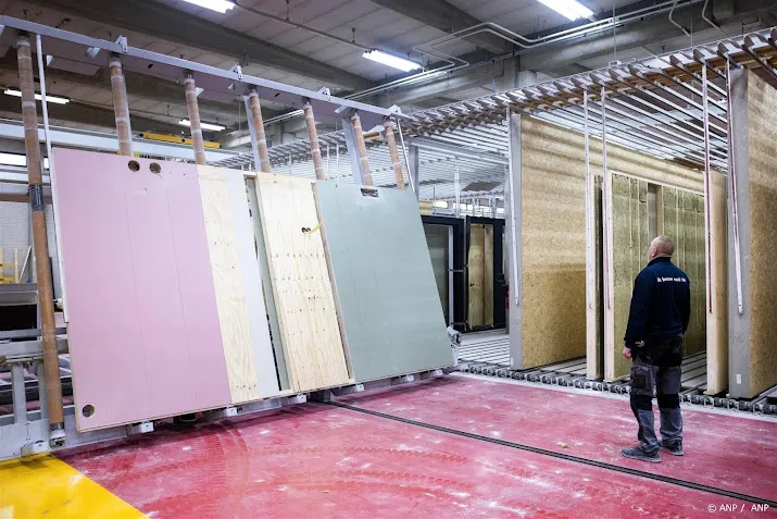 nederlandse industrie krijgt fors minder nieuwe orders binnen