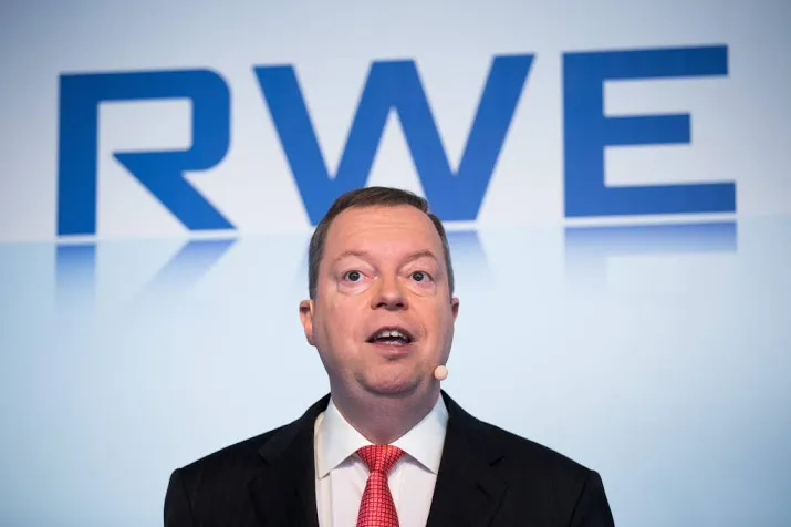 nederlandse topman weg bij moeder essent