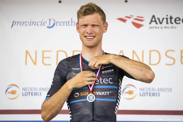 nederlandse wielrenner bax naar topploeg van pogacar