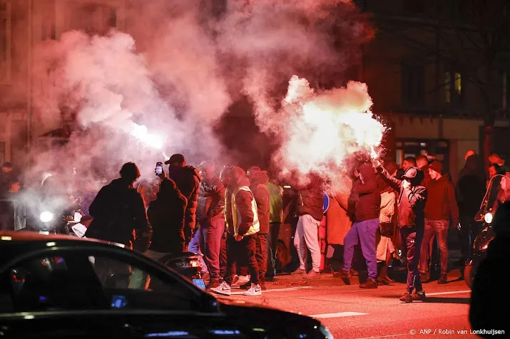 negen aanhoudingen in amsterdam na onrust om winst marokko