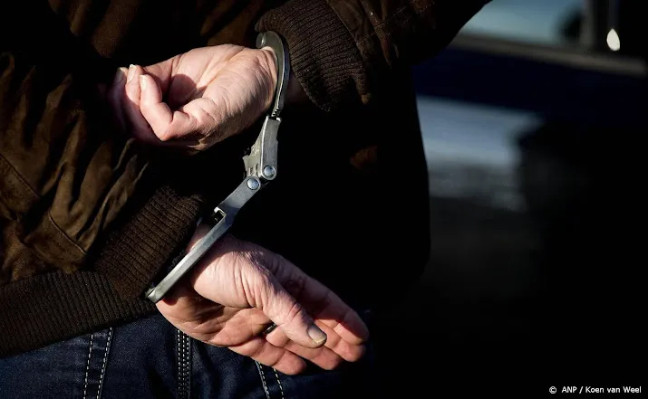 negen mensen in nederland opgepakt om plofkraken in duitsland