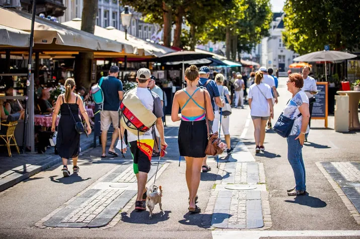 niet eerder zo warm op 13 augustus 332 graden
