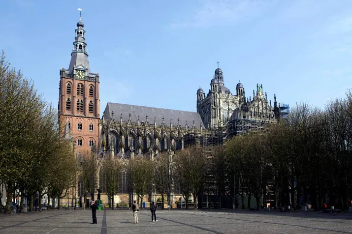 nieuw dak voor sint jan in den bosch