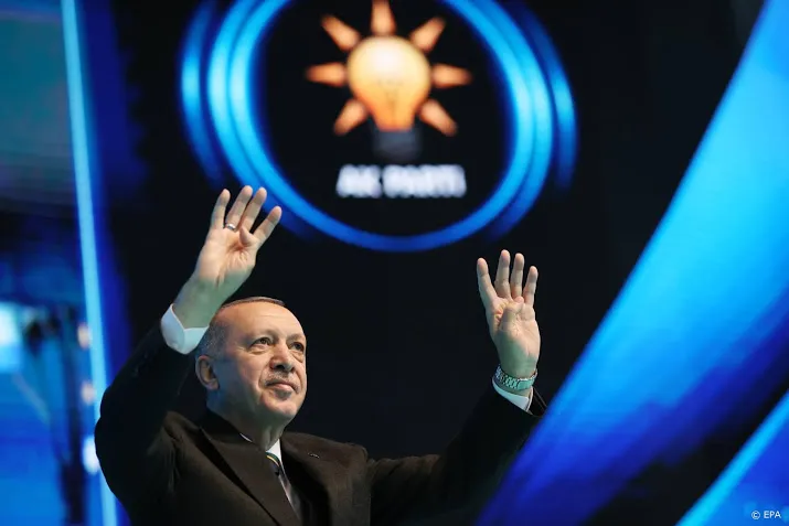 nieuwe baas turkse centrale bank laat rentes nog ongemoeid