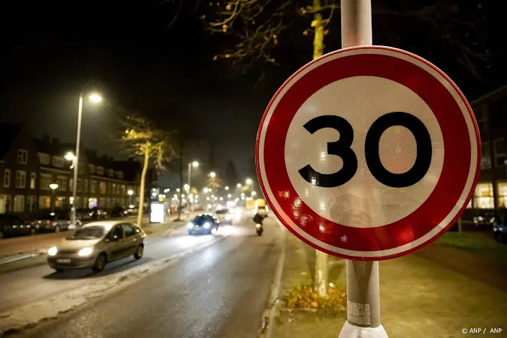nieuwe maximumsnelheid in grootste deel van amsterdam