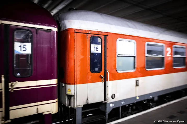 nieuwe nachttrein rijdt tussen brussel amsterdam en berlijn