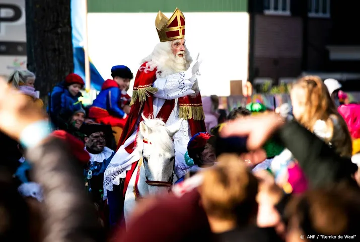 nieuwe paard sinterklaas is eigenlijk zwart