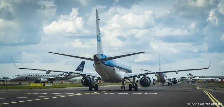 nieuwe regels landingsrechten om drukte schiphol te verminderen