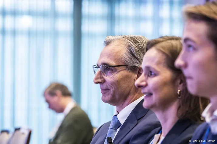 nieuwe topman philips ontslagen harde noodzakelijke maatregel