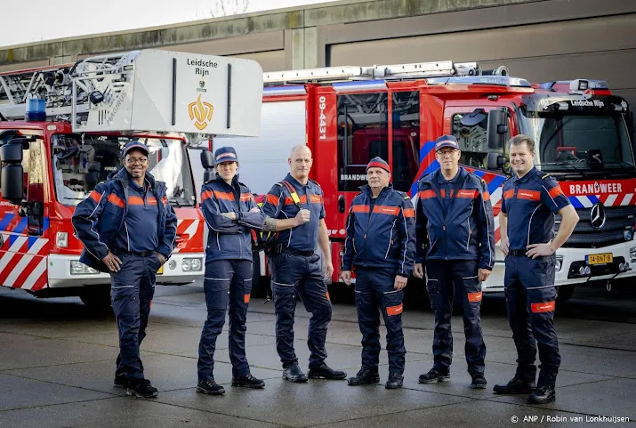 nieuwe uniformen voor brandweer
