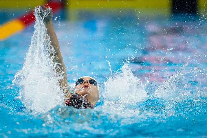 nieuwe zwemcompetitie voor wereldsterren