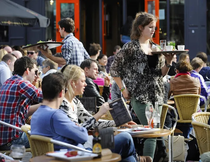 nijmegen sluit deel centrum s avonds en s nachts af om overlast
