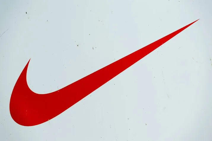 nike boekt lagere winst op hogere omzet