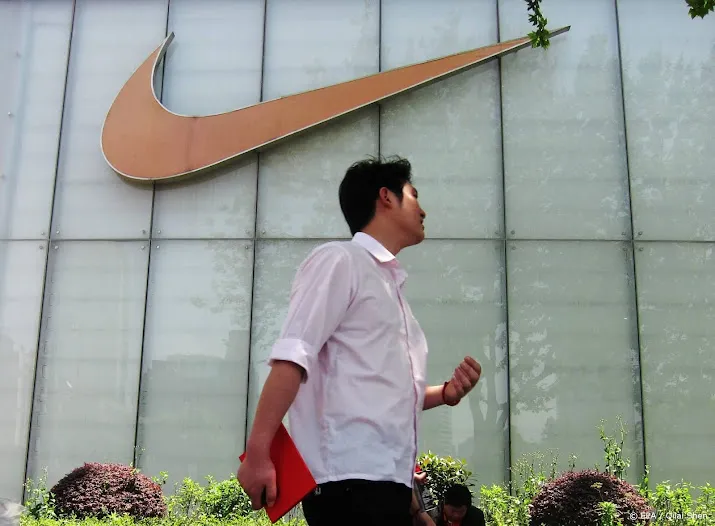 nike kondigt volledig vertrek uit rusland aan
