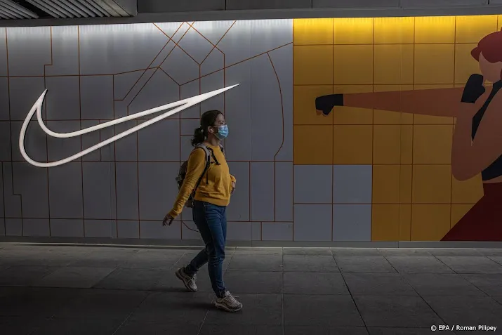 nike wil amerikaans importverbod voor gebreide adidas schoenen