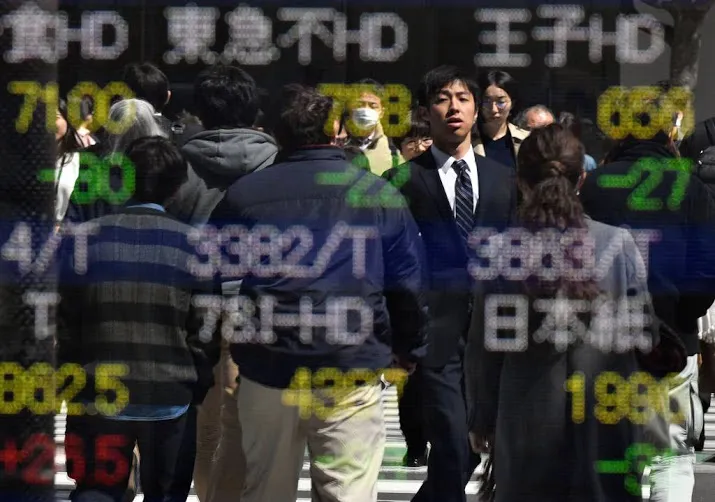 nikkei begint week met fors verlies