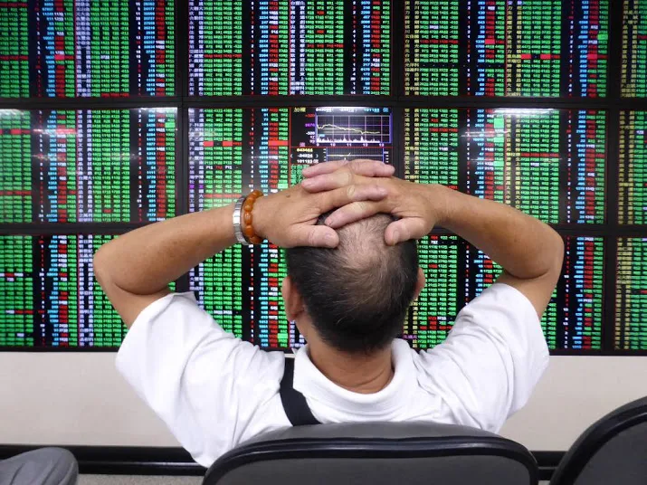 nikkei begint week met winst