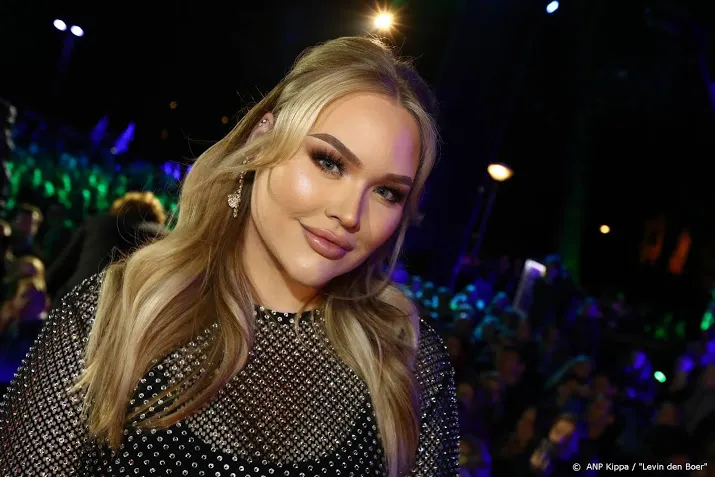 nikkietutorials krijgt eigen make uptalentenjacht bij npo
