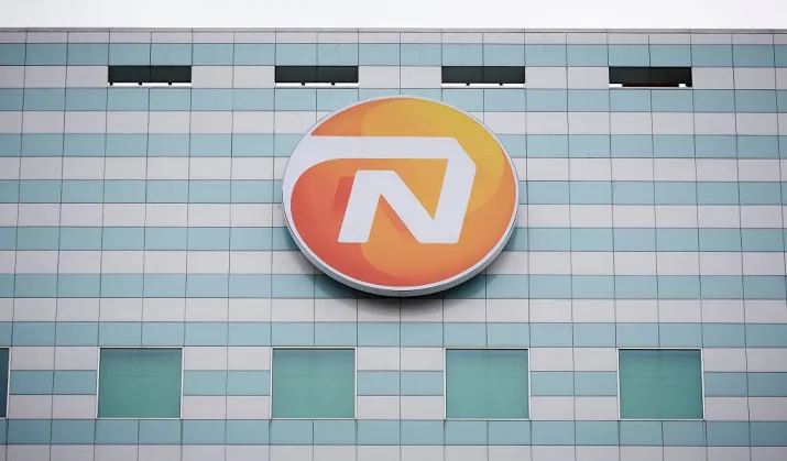nn group en aegon in trek op damrak