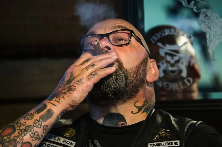 no surrender voorman henk kuipers blijft vast