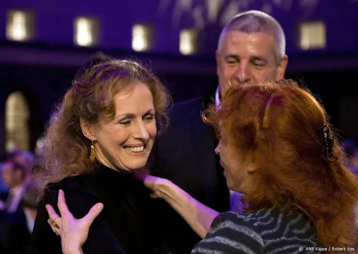 nog 5 boeken in de race voor jan wolkers prijs