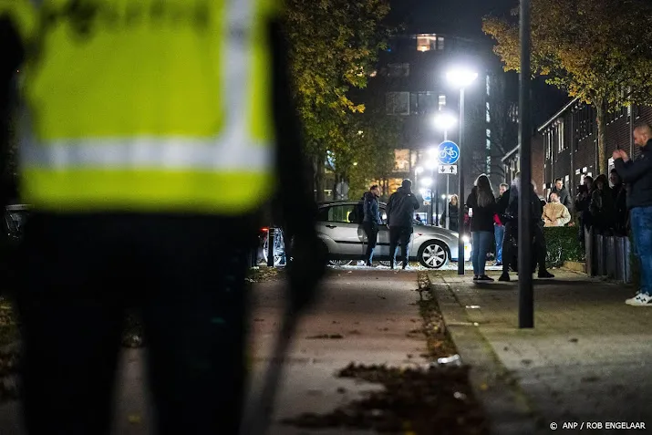 nog een persoon vast na rellen in den haag