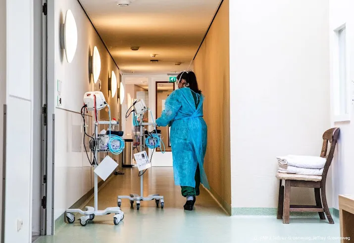 nog steeds lichte toename aantal coronapatienten in ziekenhuizen
