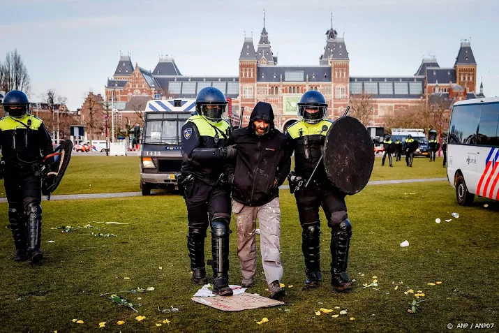 nog twee arrestanten vast na onrust op en rondom museumplein