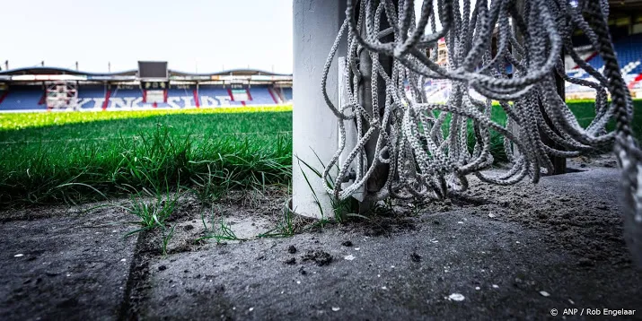 nog twee jaar landbouwgif op sportveld mogelijk