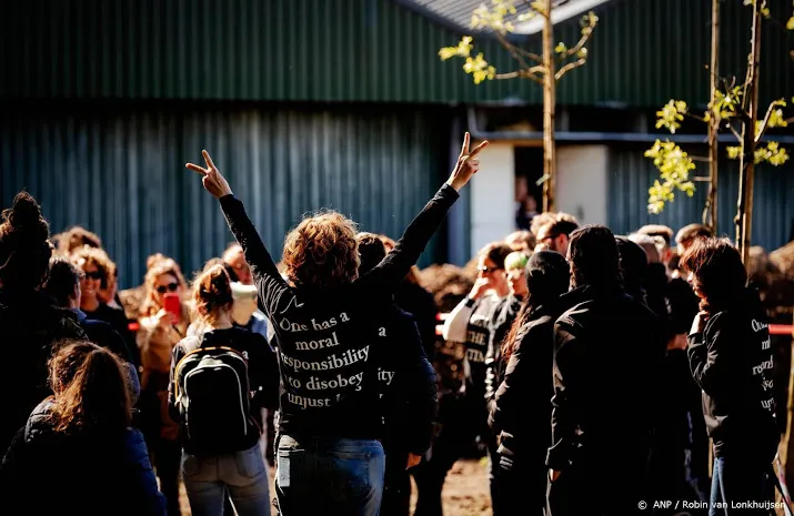 nog vijf dierenactivisten vast