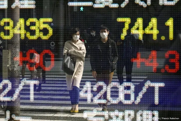nomura verder omlaag op japanse beurs door hedgefondsschandaal