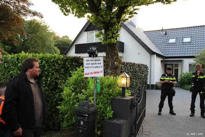 noodverordening rond huis stikstofminister van der wal