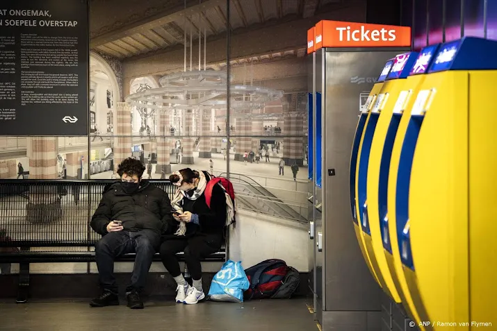 noodweer zorgt ook voor problemen op spoor