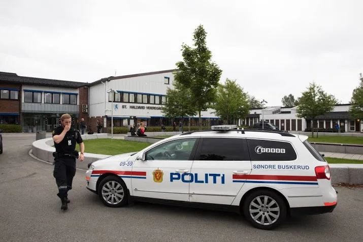 noorse politie zoekt naar vermiste kamphuis