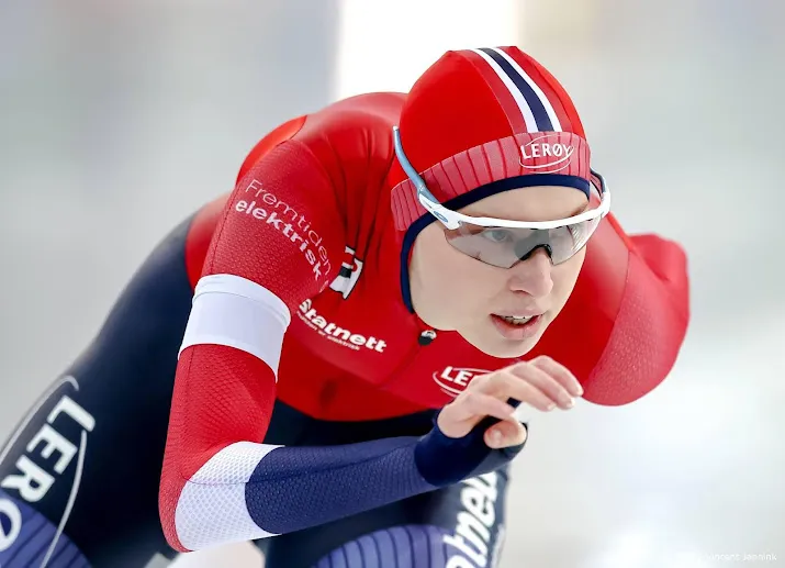 noorse schaatsster wiklund verslaat schouten op 3000 meter