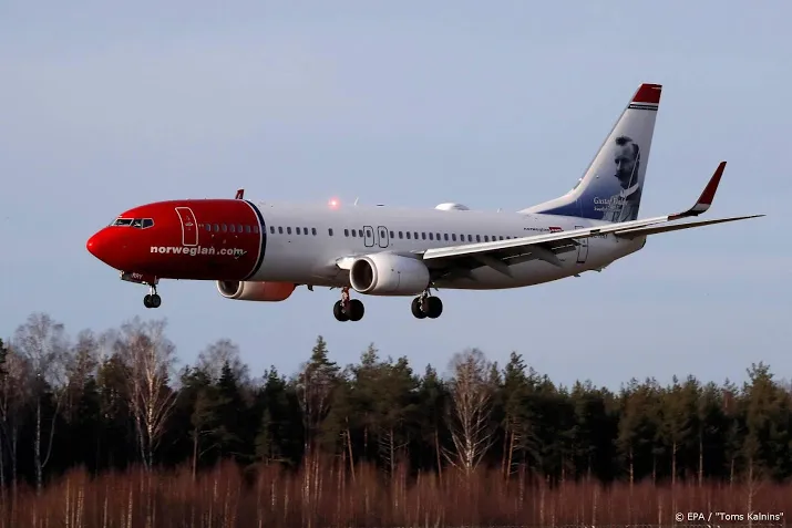 norwegian air stuurt helft personeel naar huis