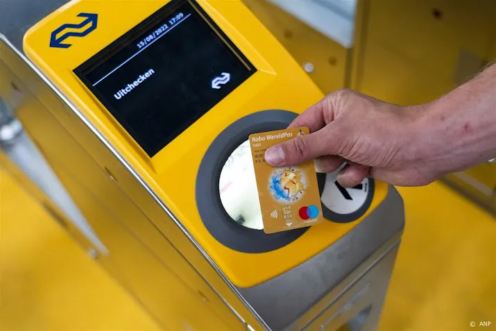ns 70 000 keer in en uitgecheckt met betaalpas in eerste week