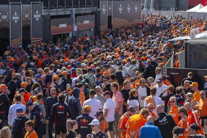 ns bijna 24 000 racefans zaterdag met de trein naar zandvoort