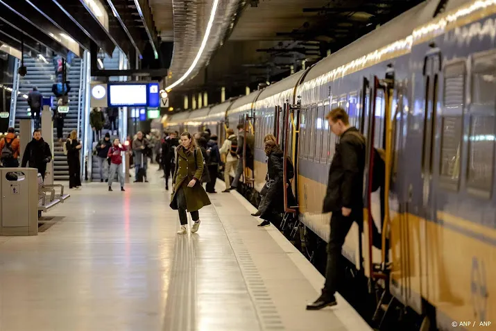 ns dienstregeling intercity direct gehalveerd door beperkingen