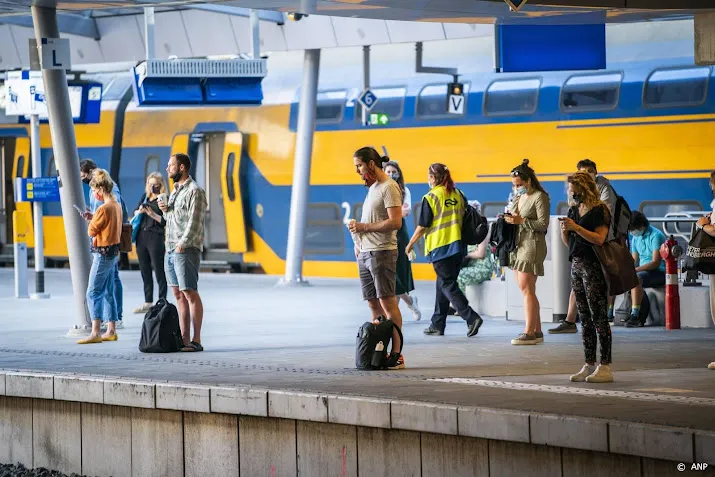 ns gaat dienstregeling weer opschalen minder personeel thuis