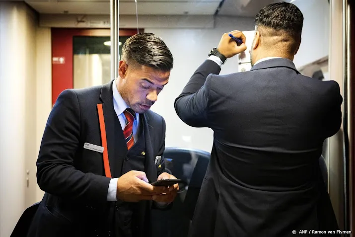 ns gaat kantoorpersoneel inzetten als assistent conducteur