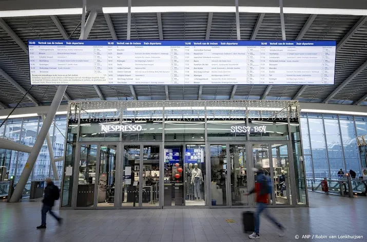 ns geen of verkeerde info op schermen stations door storing