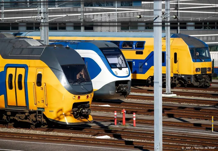 ns meer intercitys maar alleen voor noodzakelijke reizen