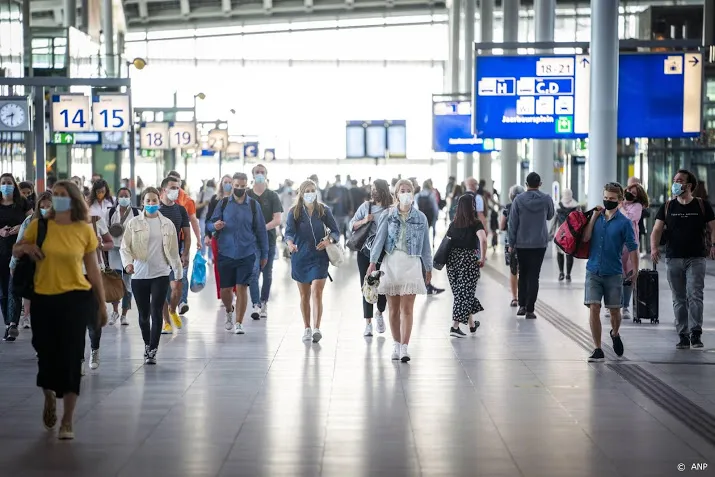 ns stations krijgen woensdag nieuwe omroepstem
