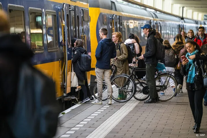 ns verlengt een derde van de treinen in nieuwe dienstregeling