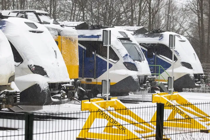 ns verwacht maandag mondjesmaat treinen te laten rijden