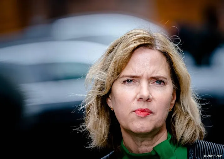 nsc en volt willen opheldering over lobbywerk van nieuwenhuizen