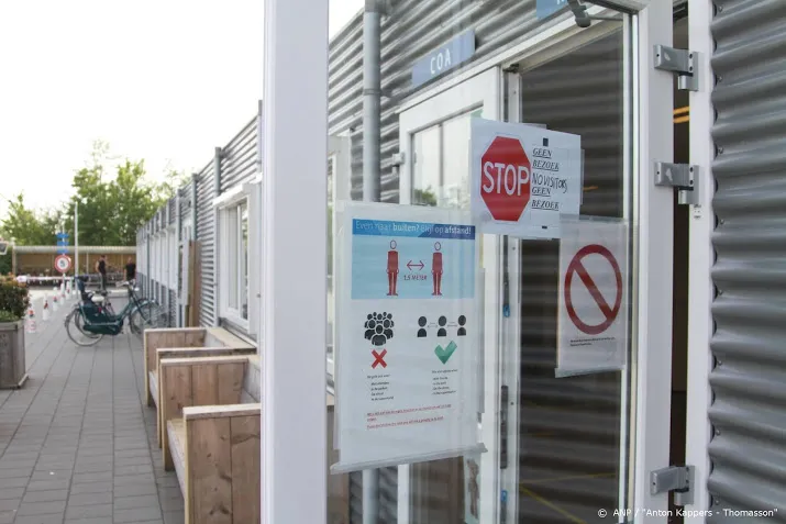 nu 28 positieve coronatesten in azc sneek