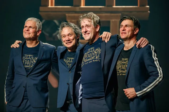 nuhr krijgt prijs voor 30 jaar spelen