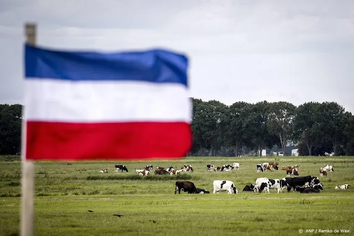 oldebroek nieuwe protestvlaggen worden ook weggehaald